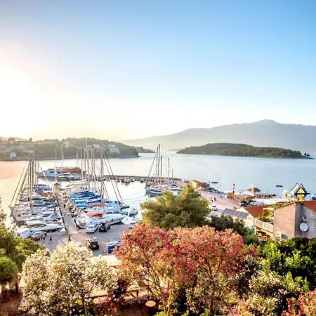 Eco The Dreamers's Club Lumbarda