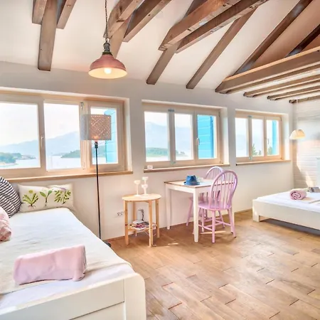 Apartman Eco The Dreamers's Club Lumbarda