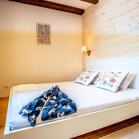 Eco The Dreamers's Club Apartament Lumbarda