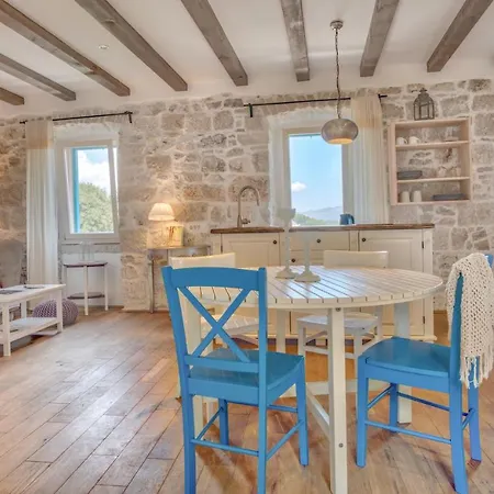 Eco The Dreamers's Club 4*