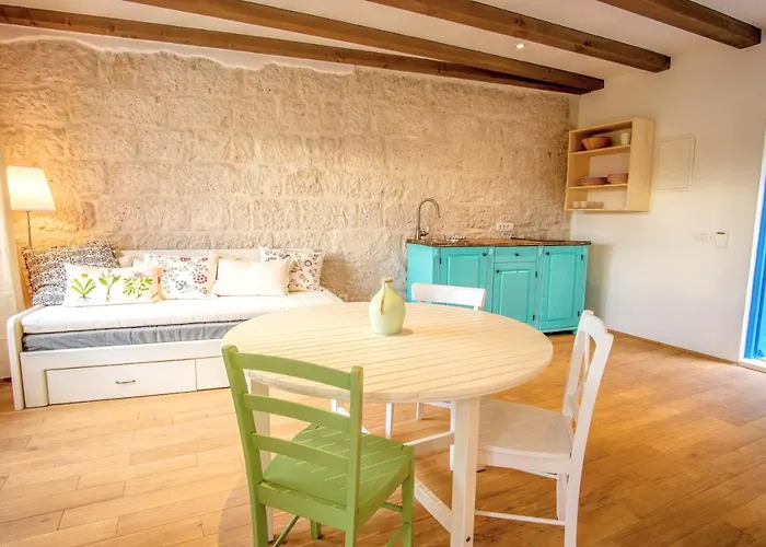 Eco The Dreamers's Club דירה